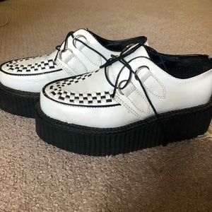 Demonia Creeper Platforms Sz 6 vegan leather